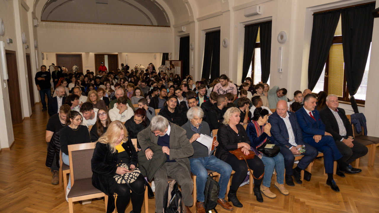 Fotografia fotogalérie Krst knihy ''Spomienky na básnika Ivana Kraska''