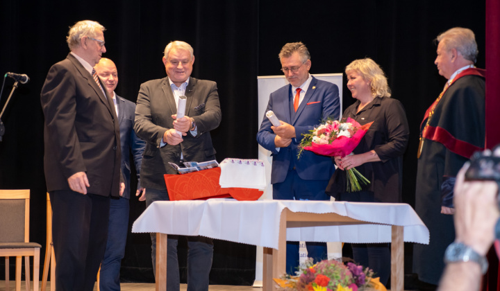 9. fotografia fotogalérie Krst knihy ''Spomienky na básnika Ivana Kraska''